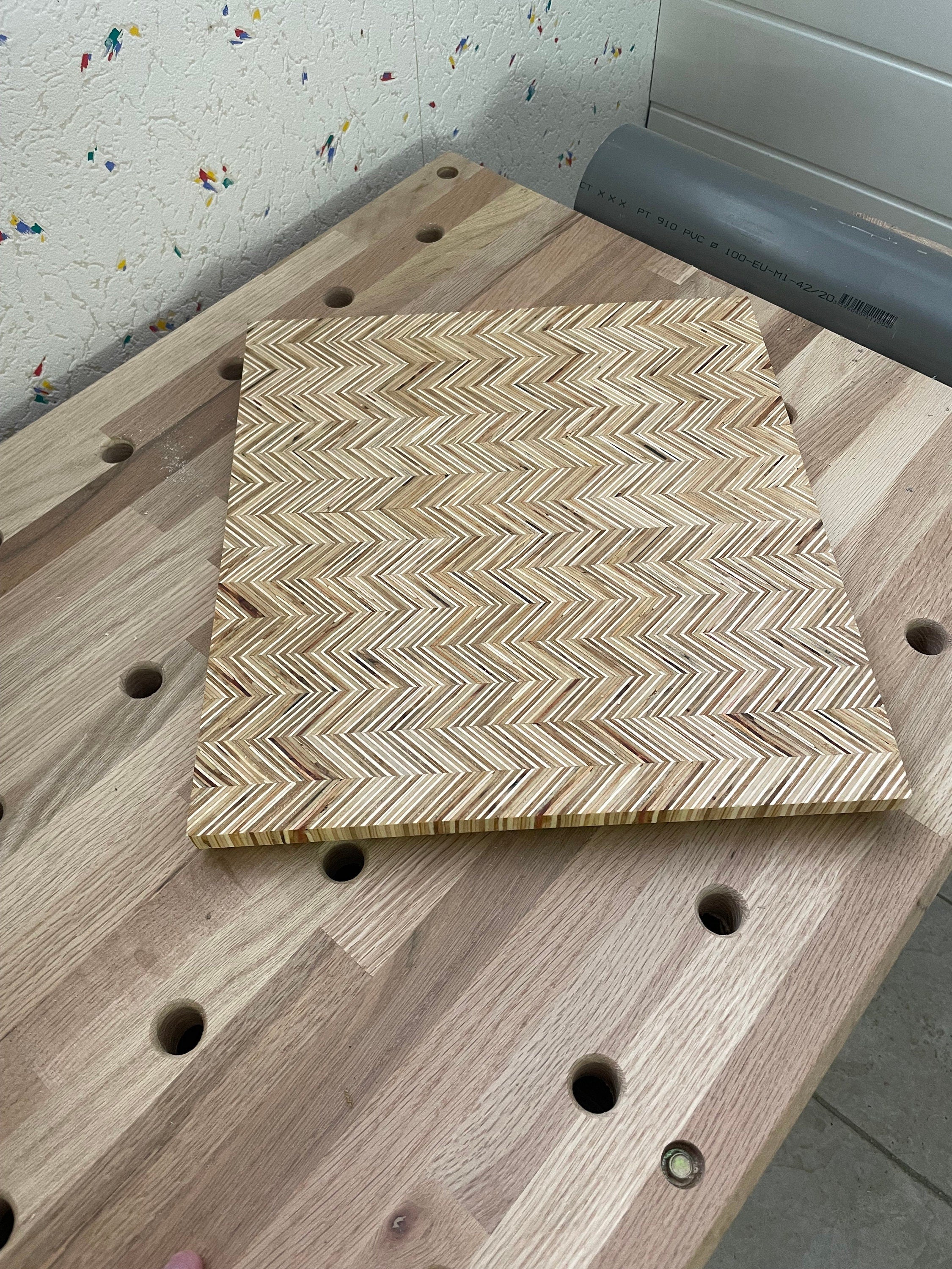 Planche à découper « chevrons » sur mesure - épaisseur, forme et finition des arêtes libres - contreplaqué - Art de la table, Déco, Cuisine