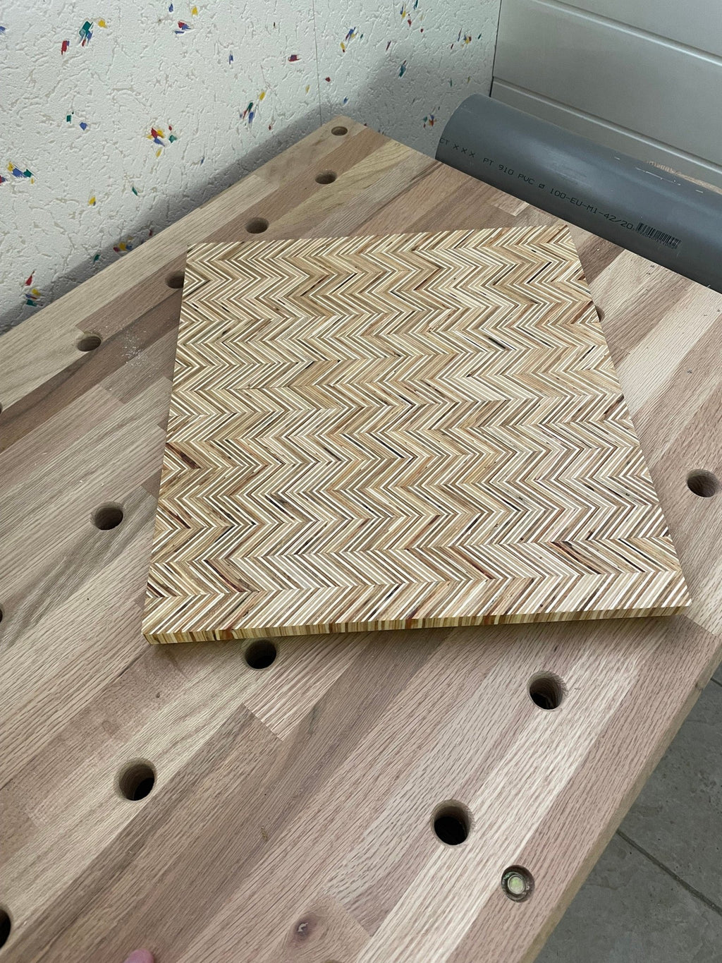 Planche à découper « chevrons » sur mesure - épaisseur, forme et finition des arêtes libres - contreplaqué - Art de la table, Déco, Cuisine - Le Front Fuyant