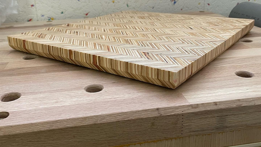 Planche à découper « chevrons » sur mesure - épaisseur, forme et finition des arêtes libres - contreplaqué - Art de la table, Déco, Cuisine - Le Front Fuyant